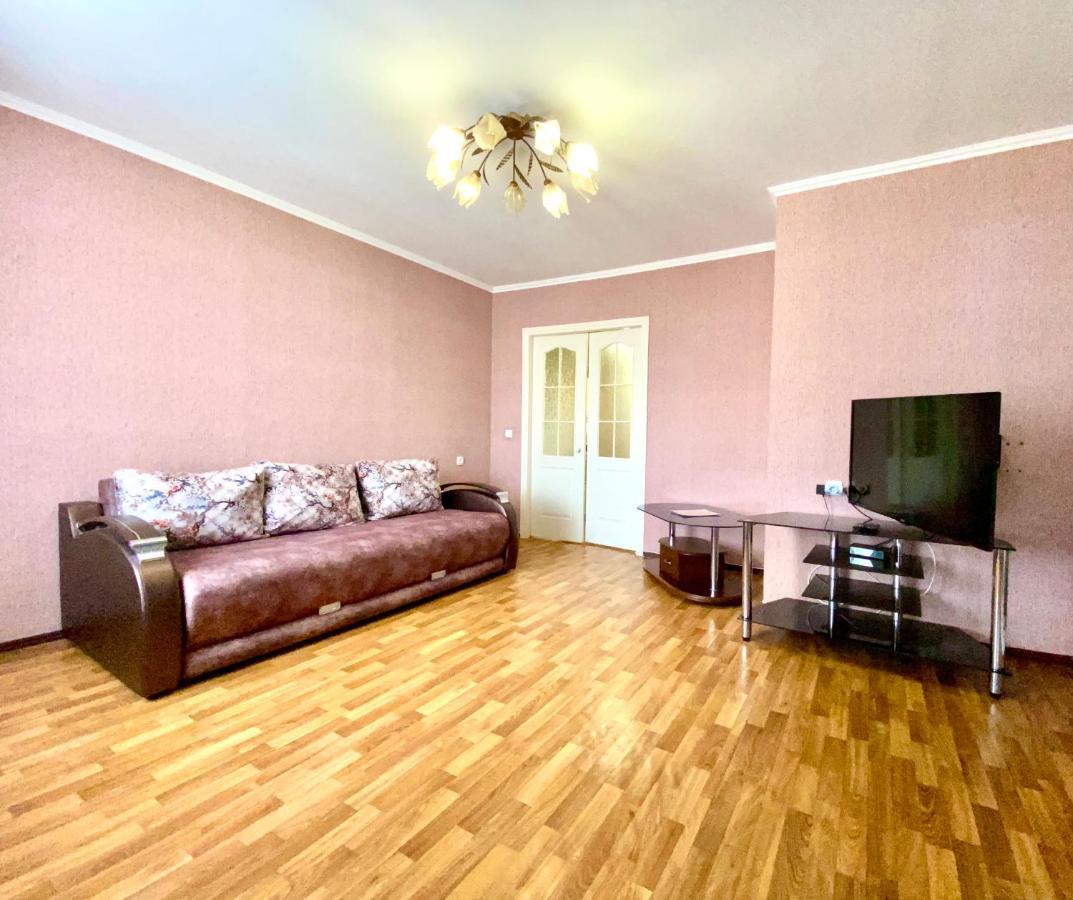 Apartpoltava Центр Полтави, Простора Та Зручна Квартира Біля Пует, 2-Окремі Кімнати, Звітна Документація Для Відрядження Esterno foto